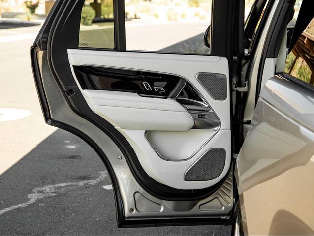 Photo of 2025 Batumi Gold Premium Metallic Land Rover Range Rover