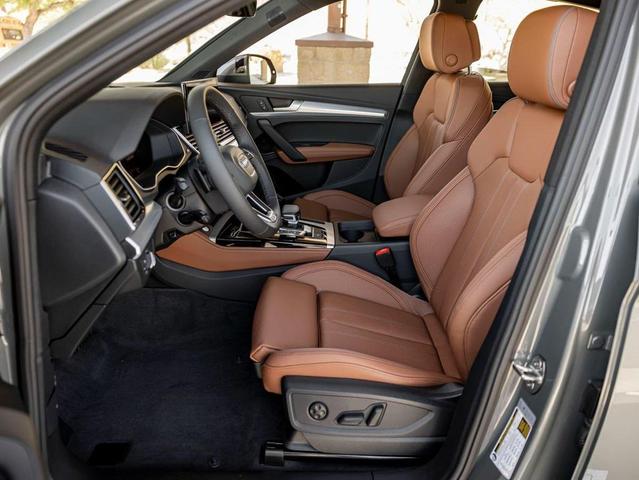 Photo of 2025 Chronos Gray Metallic Audi Q5
