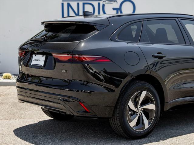 Photo of 2026 Santorini Black Jaguar F-PACE