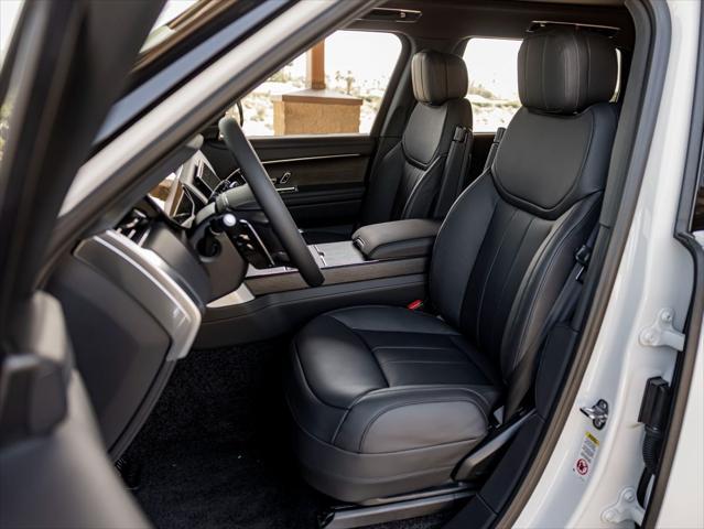 Photo of 2025 Fuji White Land Rover Range Rover