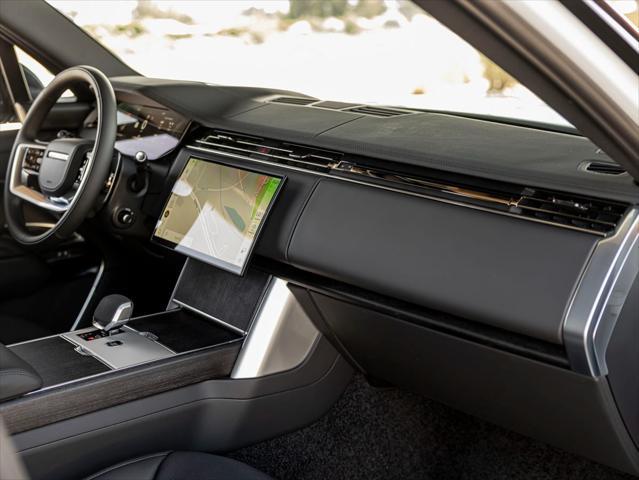 Photo of 2025 Fuji White Land Rover Range Rover