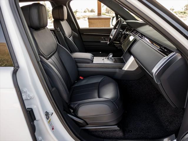 Photo of 2025 Fuji White Land Rover Range Rover