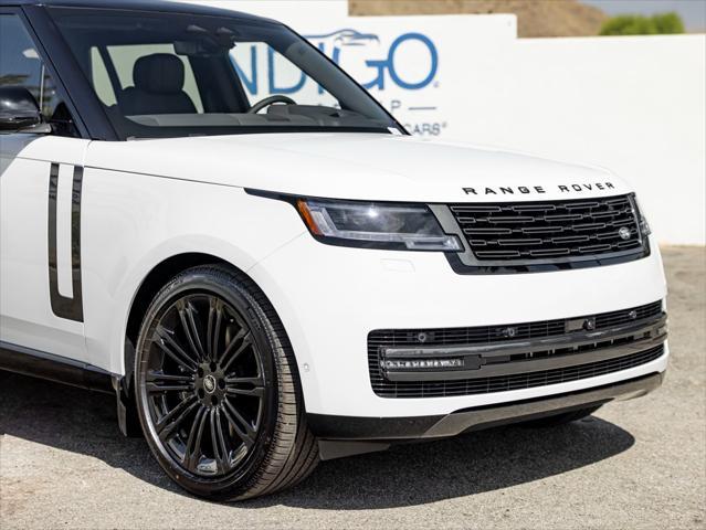 Photo of 2025 Fuji White Land Rover Range Rover