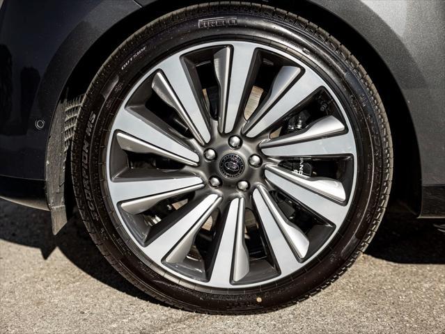 Photo of 2025 Carpathian Gray Land Rover Range Rover