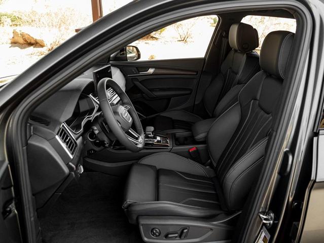 Photo of 2025 Daytona Gray Audi Q5