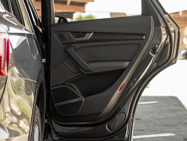 Photo of 2025 Daytona Gray Audi Q5