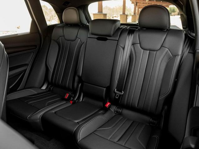 Photo of 2025 Daytona Gray Audi Q5
