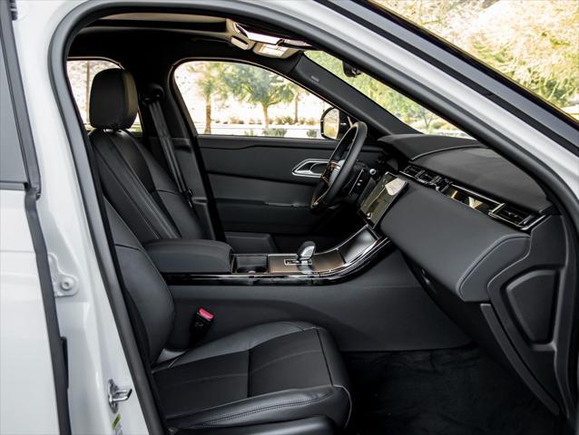 Photo of 2025 Fuji White Land Rover Range Rover Velar