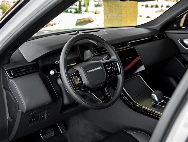 Photo of 2025 Fuji White Land Rover Range Rover Velar