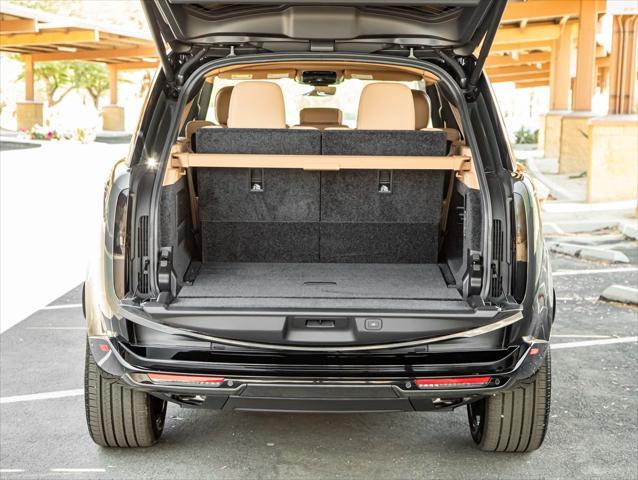 Photo of 2025 Green Land Rover Range Rover