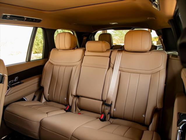 Photo of 2025 Green Land Rover Range Rover