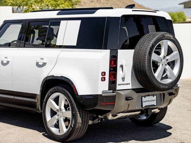 Photo of 2025 Fuji White Land Rover Defender
