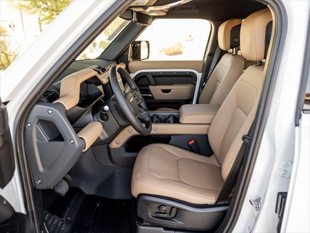 Photo of 2025 Fuji White Land Rover Defender