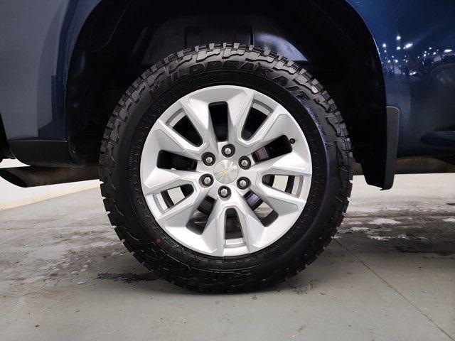 Photo of 2022 Northsky Blue Metallic Chevrolet Silverado 1500