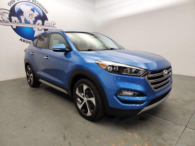 Photo of 2017 Caribbean Blue Hyundai TUCSON