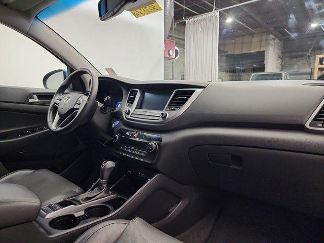 Photo of 2017 Caribbean Blue Hyundai TUCSON