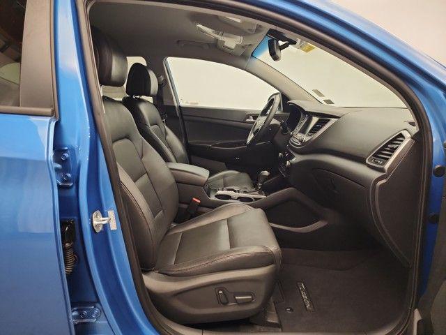 Photo of 2017 Caribbean Blue Hyundai TUCSON