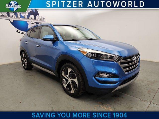 Photo of 2017 Caribbean Blue Hyundai TUCSON