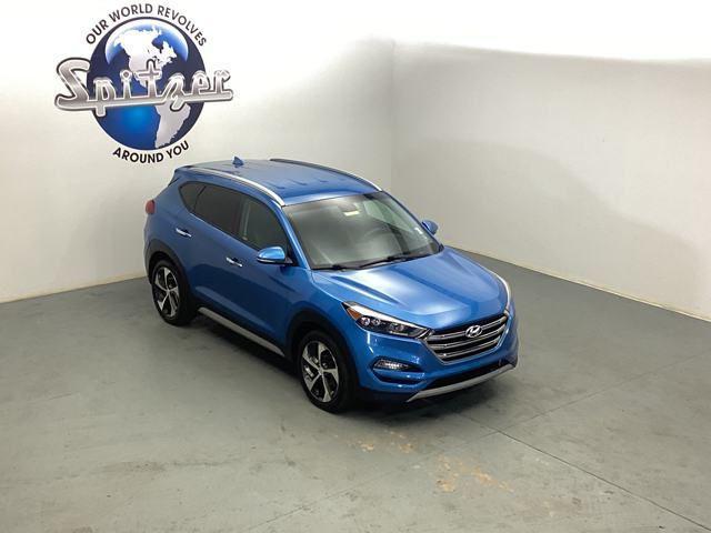 Photo of 2017 Caribbean Blue Hyundai TUCSON