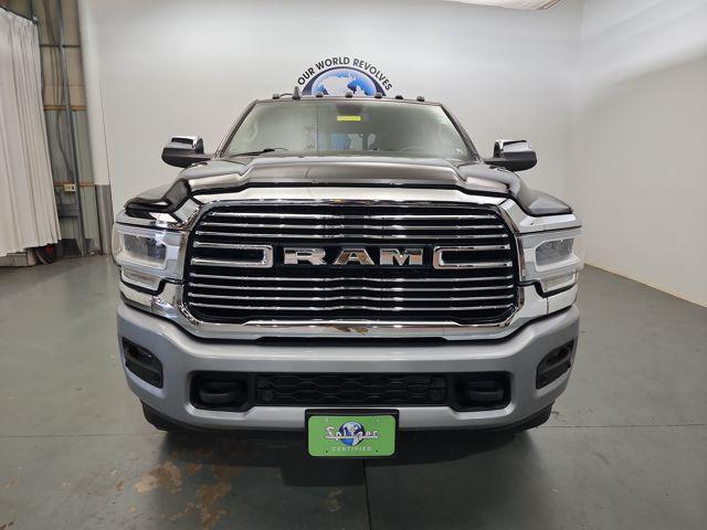 Photo of 2022 Diamond Black Crystal Pearlcoat RAM 2500