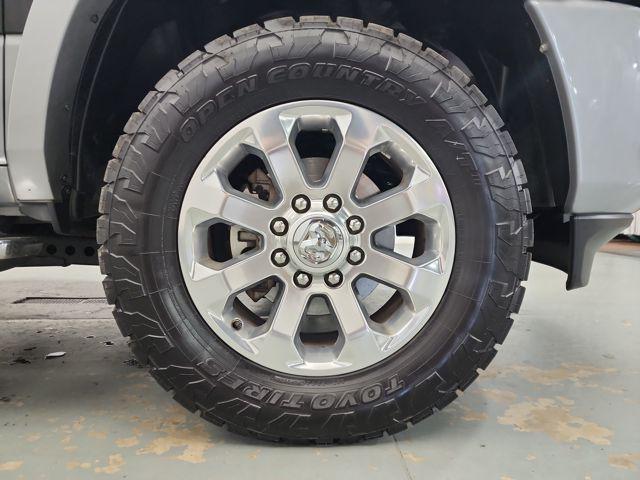 Photo of 2022 Diamond Black Crystal Pearlcoat RAM 2500