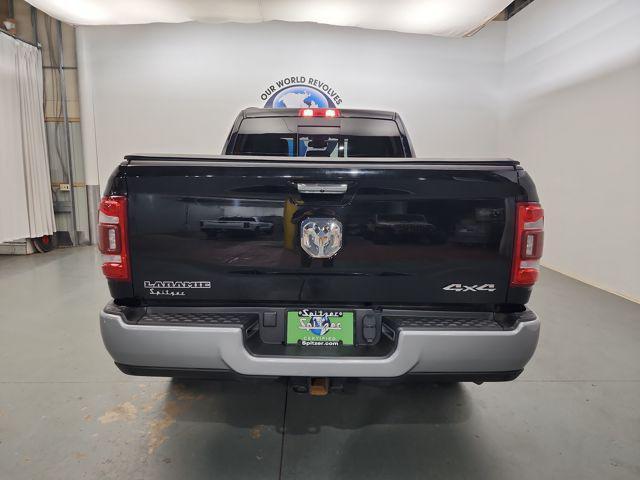 Photo of 2022 Diamond Black Crystal Pearlcoat RAM 2500