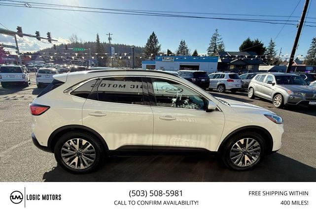 Photo of 2020 Star White Metallic Tri-Coat Ford Escape