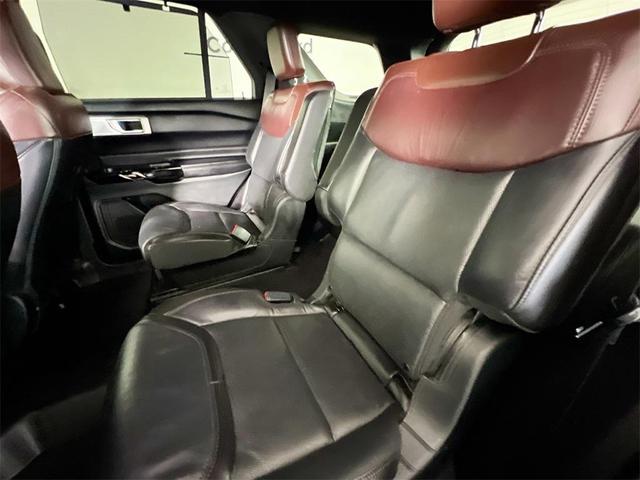 Photo of 2022 Agate Black Metallic Ford Explorer
