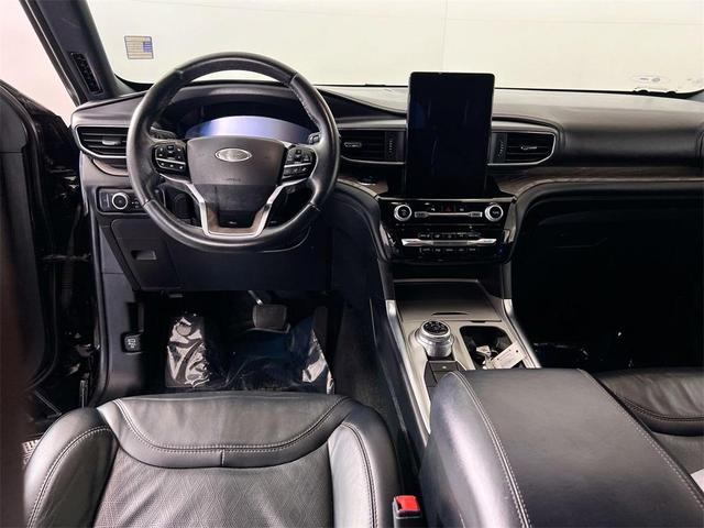 Photo of 2022 Agate Black Metallic Ford Explorer