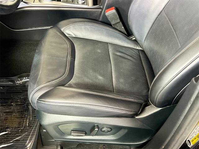 Photo of 2022 Agate Black Metallic Ford Explorer