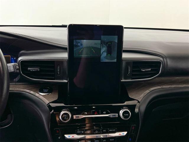 Photo of 2022 Agate Black Metallic Ford Explorer