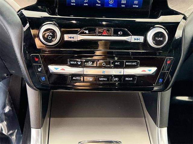 Photo of 2022 Agate Black Metallic Ford Explorer