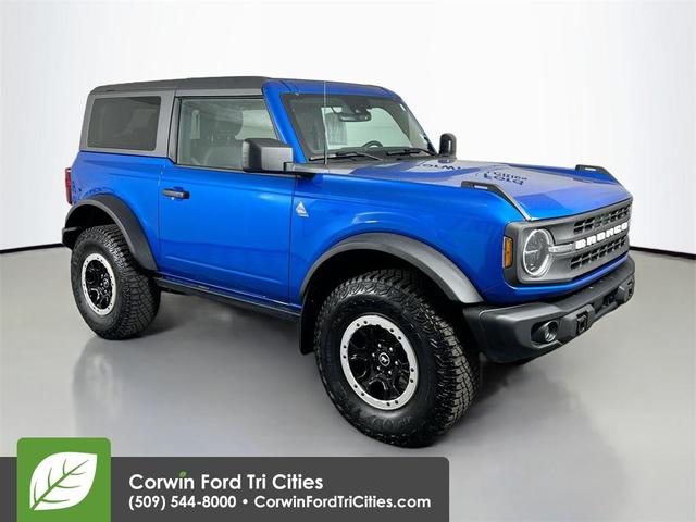 Photo of 2024 Blue Metallic Ford Bronco