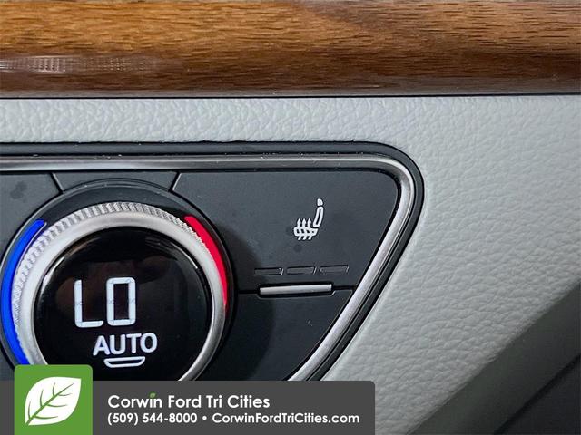 Photo of 2022 Gray Audi Q5