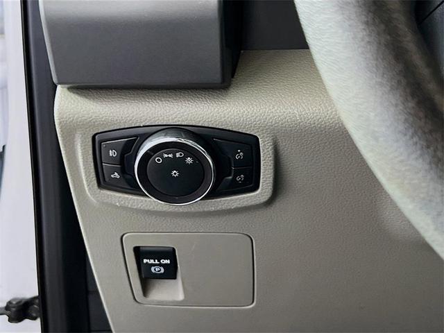 Photo of 2019 Oxford White Ford F-150