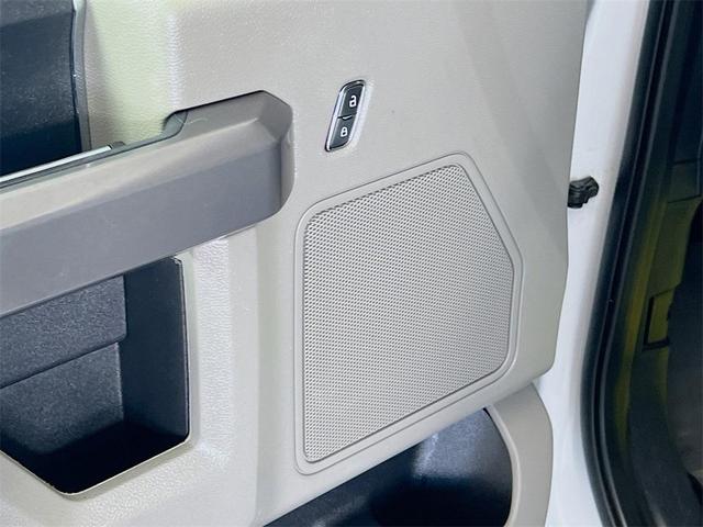 Photo of 2019 Oxford White Ford F-150
