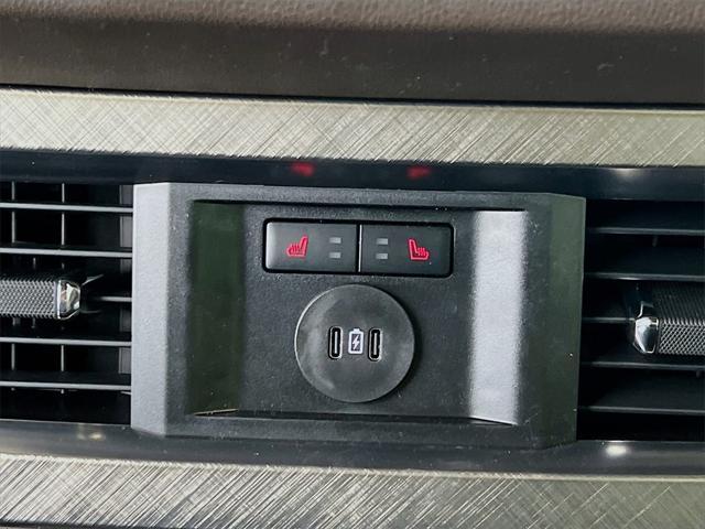 Photo of 2025 Darkened Bronze Metallic Ford F-250