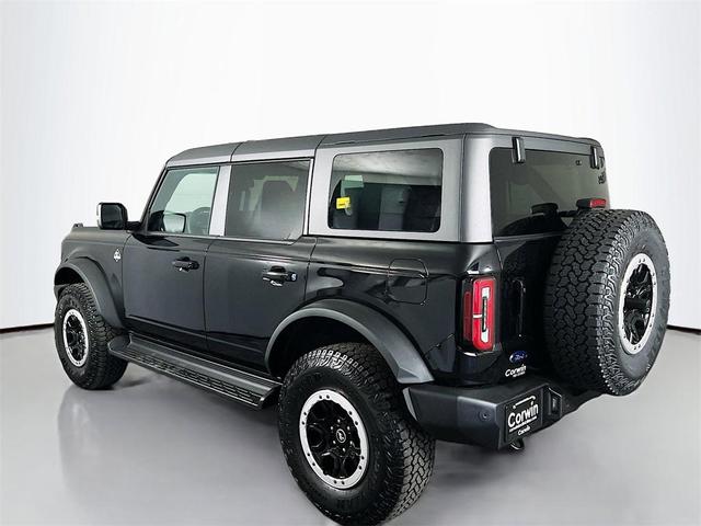 Photo of 2025 Shadow Black Ford Bronco