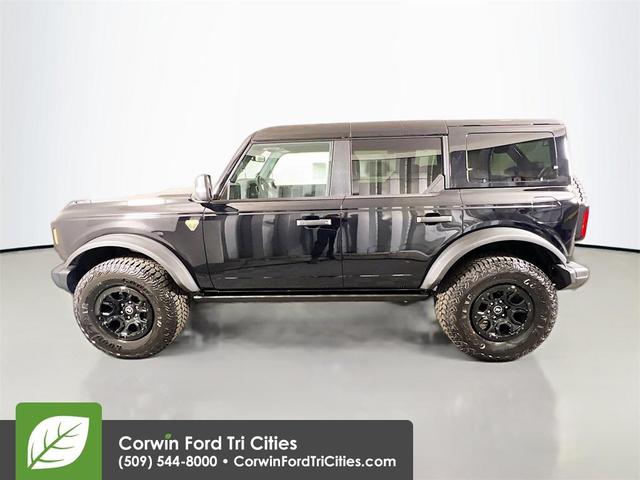Photo of 2025 Shadow Black Ford Bronco