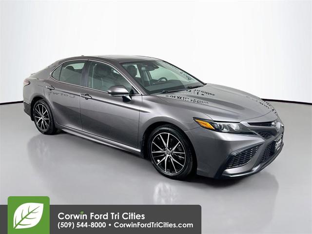 Photo of 2023 Underground/Midnight Black Metallic Toyota Camry