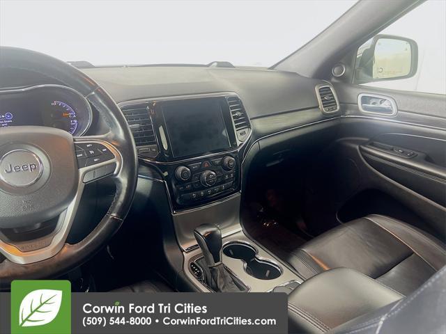 Photo of 2021 Bright White Clearcoat Jeep Grand Cherokee