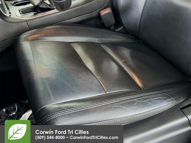 Photo of 2021 Bright White Clearcoat Jeep Grand Cherokee