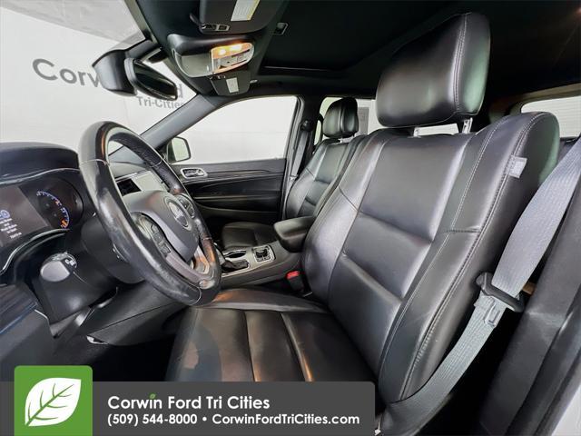 Photo of 2021 Bright White Clearcoat Jeep Grand Cherokee