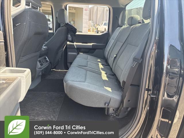 Photo of 2024 Agate Black Metallic Ford F-150 Lightning