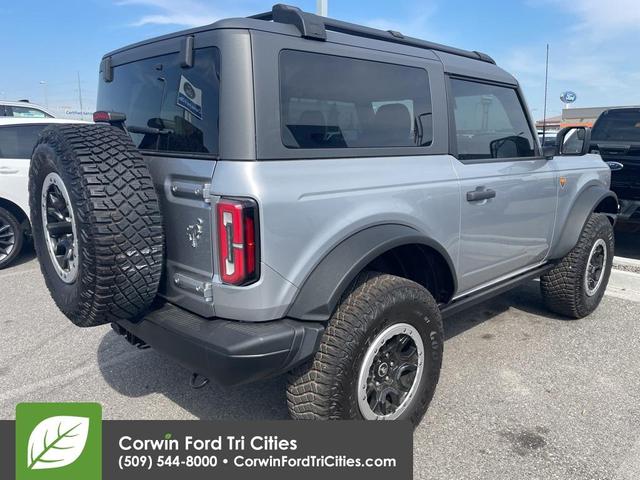 Photo of 2023 Iconic Silver Metallic Ford Bronco