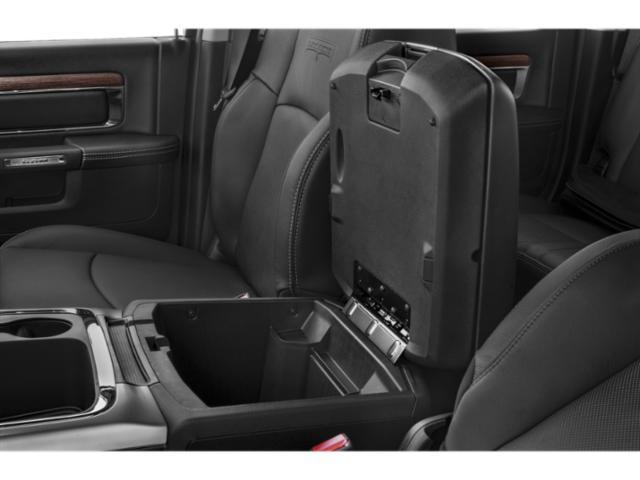 Photo of 2018 Brilliant Black Crystal Pearlcoat RAM 2500