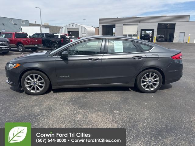 Photo of 2017 Magnetic Ford Fusion Hybrid