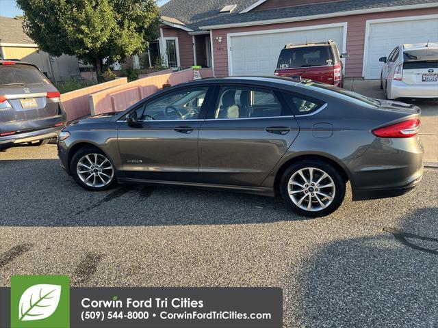Photo of 2017 Magnetic Ford Fusion Hybrid