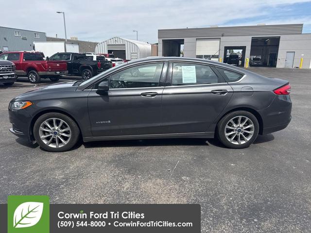 Photo of 2017 Magnetic Ford Fusion Hybrid