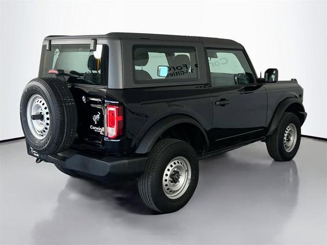Photo of 2023 Shadow Black Ford Bronco